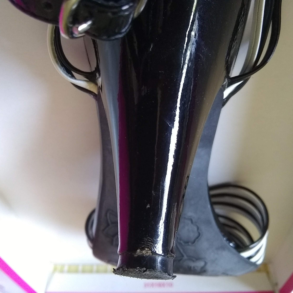 Fornarina Black and White Strappy Sandals - Picture 5 of 6